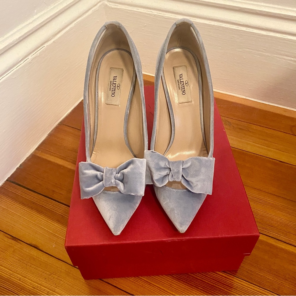 VALENTINO Celeste Velvet Pumps w/ Bow
